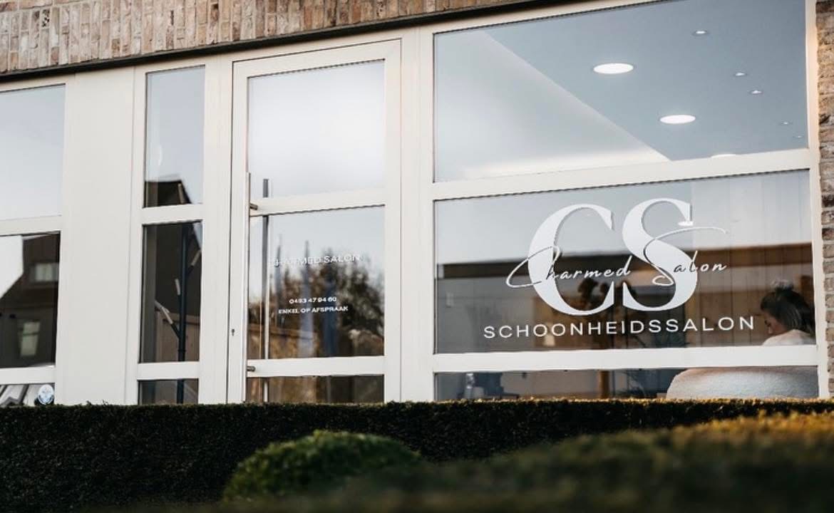 Vooraanzicht van Charmed Salon in Lochristi